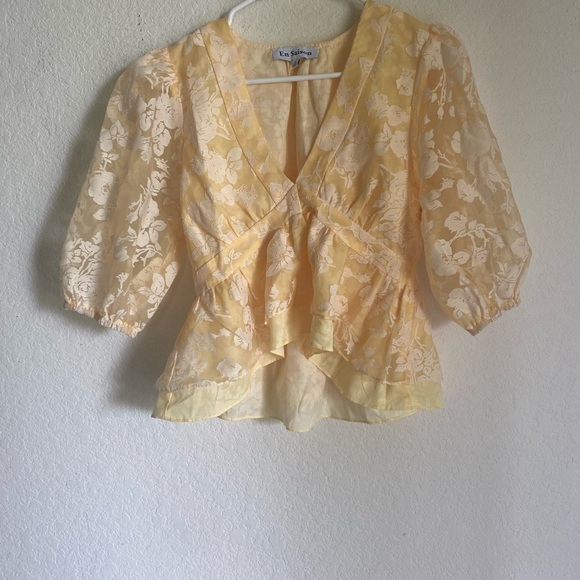 En Saison Butter Yellow Floral Ruffle Feminine Girly Cottage Core Top - Picture 3 of 7